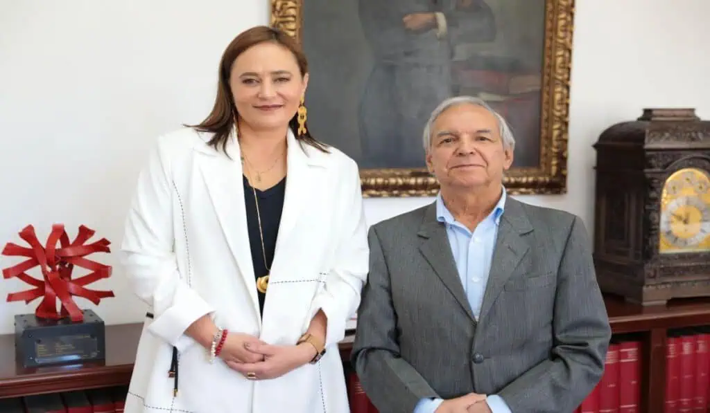 Fue posesionada Juanita Villaveces como la nueva viceministra técnica del Ministerio de Hacienda Posesión de viceministra de Hacienda. Foto: MinHacienda.