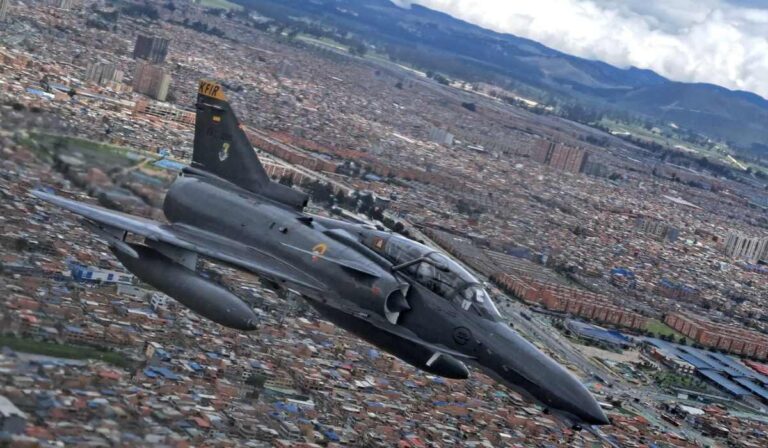 Por el desfile del 20 de julio, habrá cierre del espacio aéreo en Bogotá