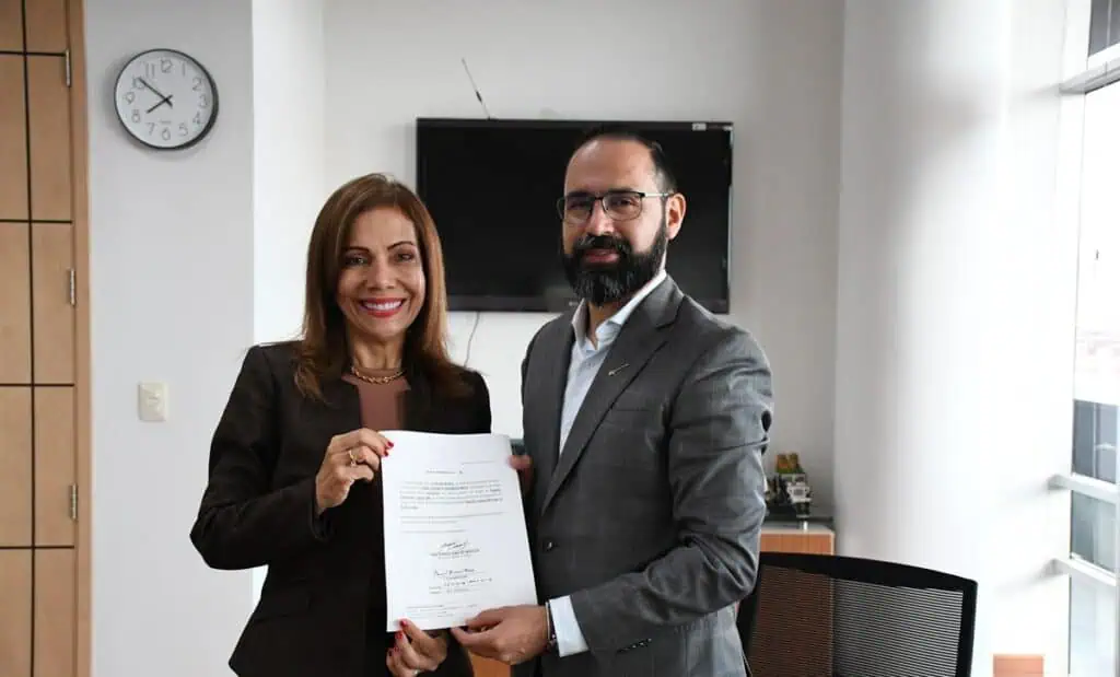 Fanny Guerrero se posesionó como experta comisionada de la CREG en Colombia Fanny Guerrero se posesionó como experta comisionada de la CREG en Colombia