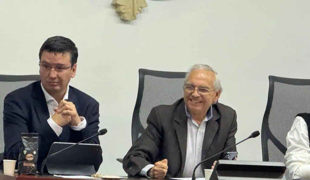 Ministro de Hacienda: “No es momento para reactivar el Fondo de Estabilización de Precios del Café”. MinHacienda, Ricardo Bonilla y gerente de Fedecafé, Germán Bahamón.