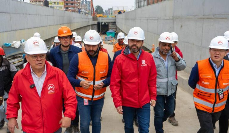 Carlos Fernando Galán vuelve a irse contra Petro