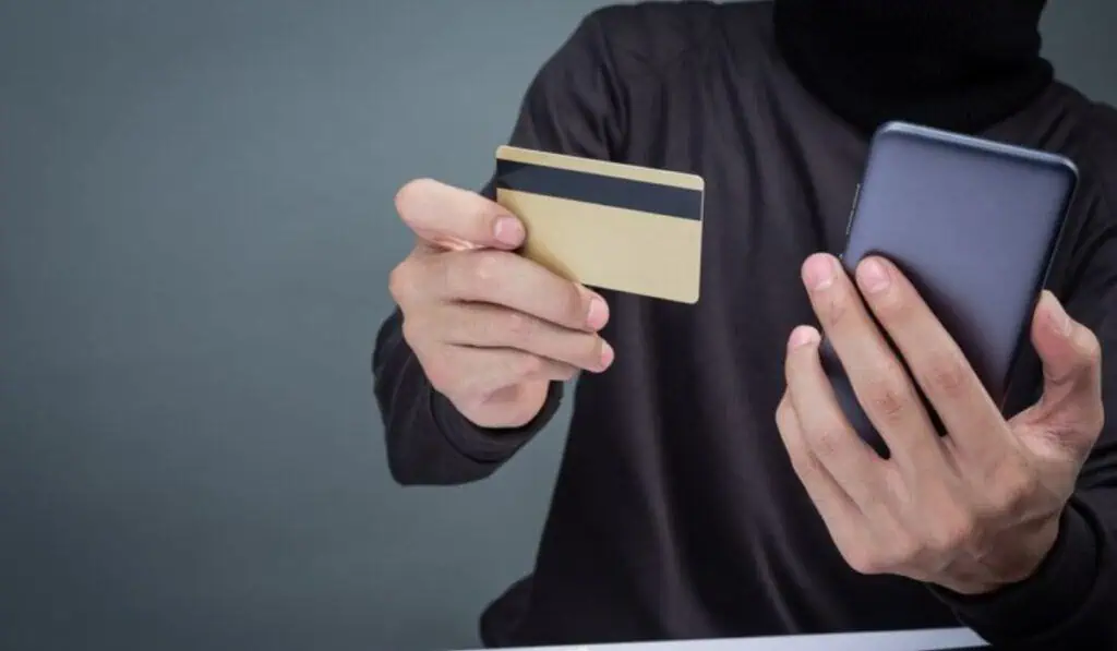 Principales delitos financieros en Colombia y cómo prevenirlos Black Friday