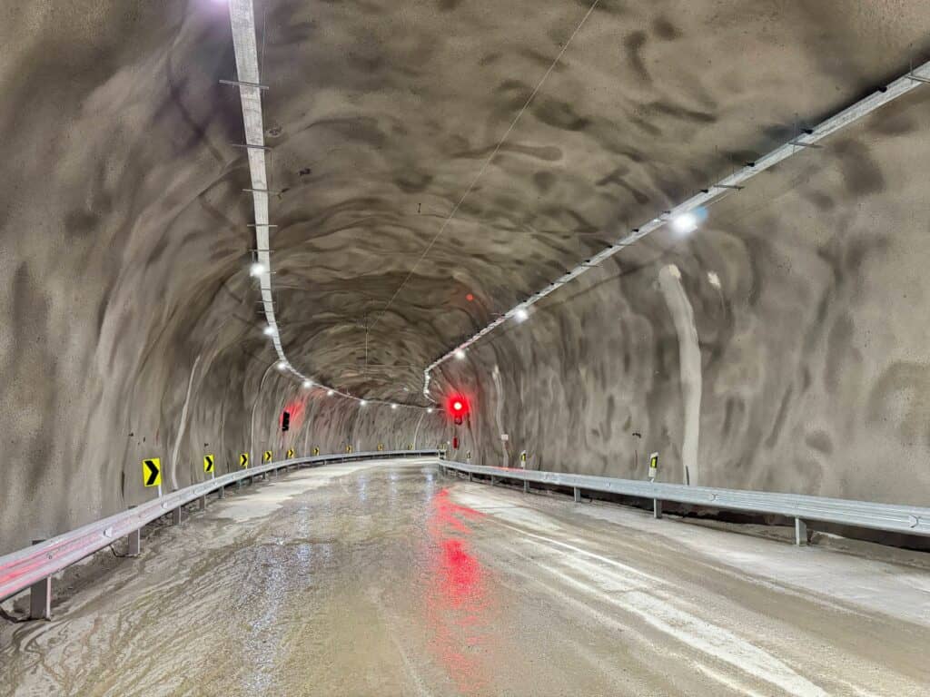 Reparación de túnel Quebradablanca