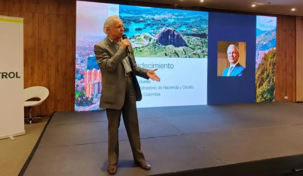 MinHacienda abre la puerta para negociar con bancos y evitar aumento de inversiones forzosas Ricardo Bonilla, ministro de Hacienda de Colombia