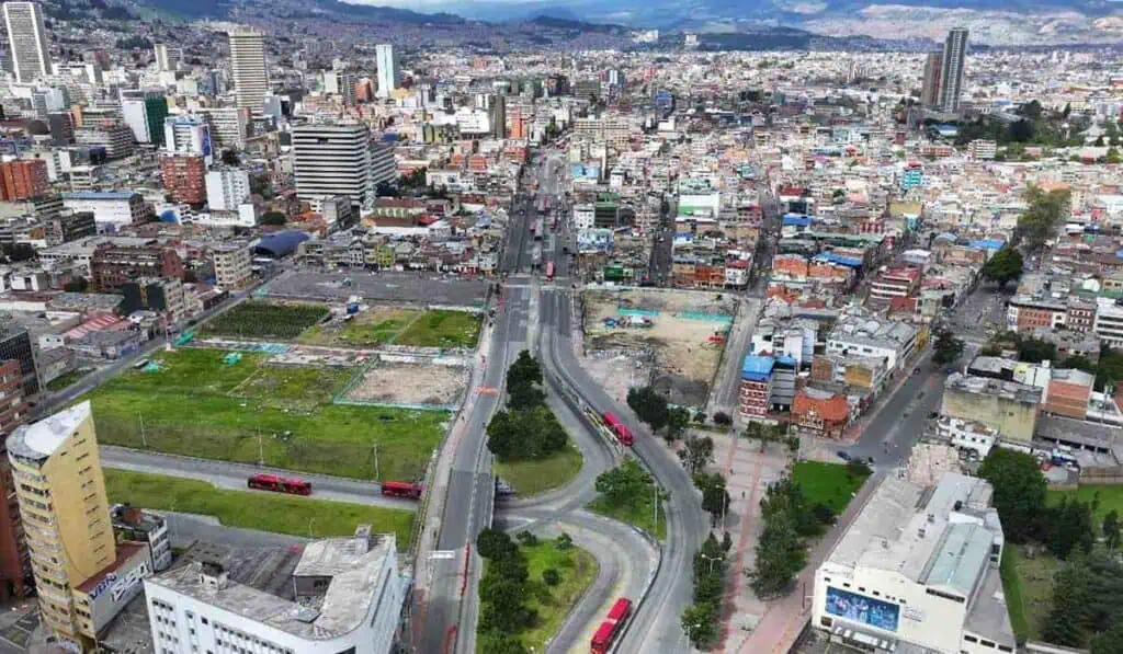 Nuevo cierre nocturno en la Av. Caracas por traslado de redes del metro Nuevo cierre nocturno en la Av, Caracas por obras del metro de Bogotá.