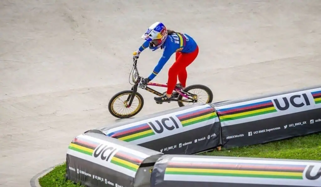 Comité Olímpico Colombiano enciende alarmas por reducción del gobierno Petro al presupuesto del deporte en 2026: Caída es fuerte Mariana Pajón debutará en los Juegos Olímpicos de París este jueves.