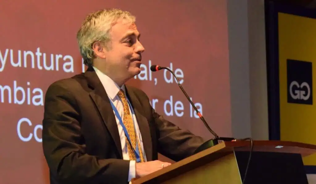 PMI Davivienda volvió a retroceder en agosto en Colombia Andrés Langebaek