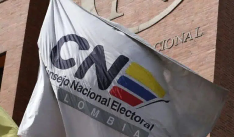 Consejo Nacional Electoral tiene lista investigación a campaña de Petro