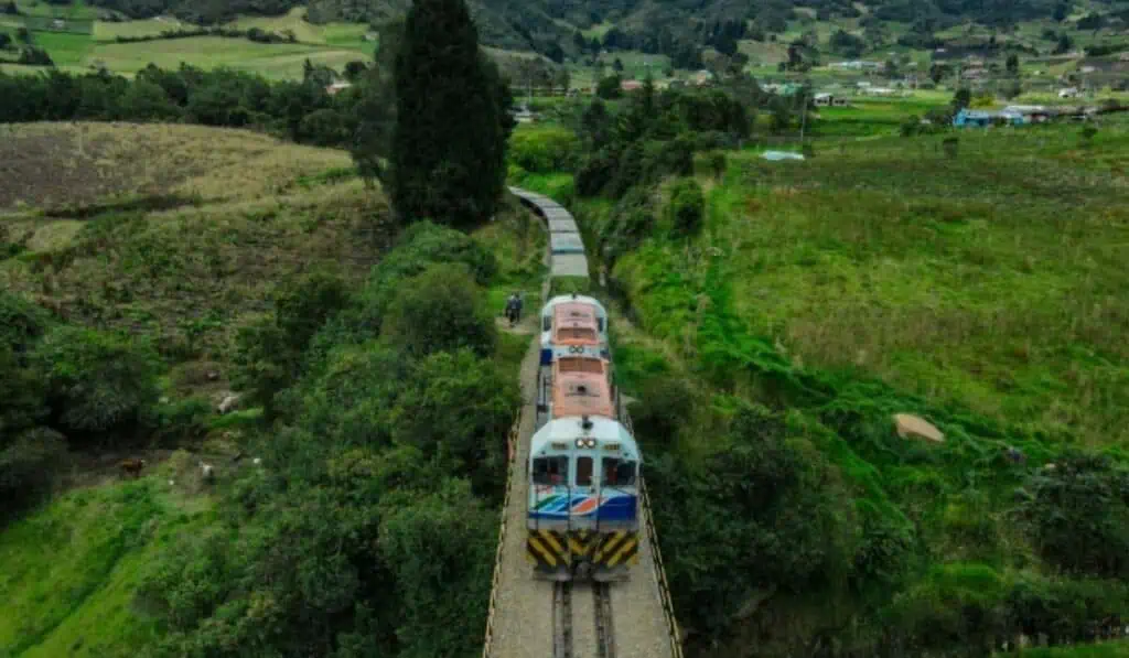 Así será el megaproyecto Regiotram del Norte: tendrá inversión de $17,3 billones y será 100 % eléctrico Ferrocarril Bogotá Boyacá
