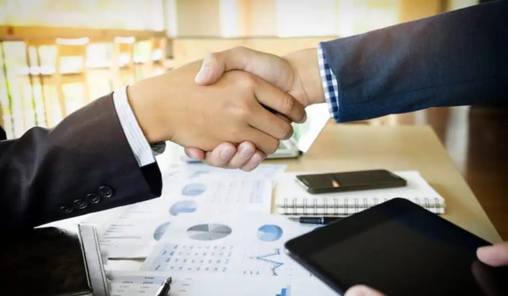 Supra y Ebury forman alianza para fortalecer el sistema de pagos internacionales en Colombia Supra y Ebury forman alianza para fortalecer el sistema de pagos internacionales en Colombia