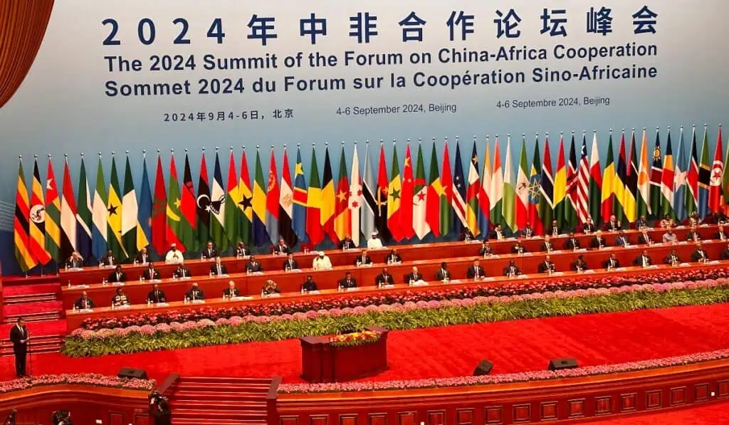 China rediseña tablero global: inversiones millonarias en África y un puente marítimo con América Latina Foro de cooperación China - África