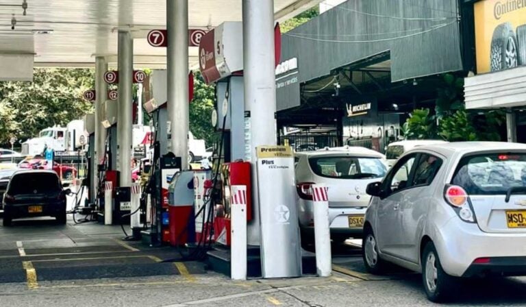 Expertos dicen que los colombianos que usan carros a gasolina estarían subsidiando a los del diésel