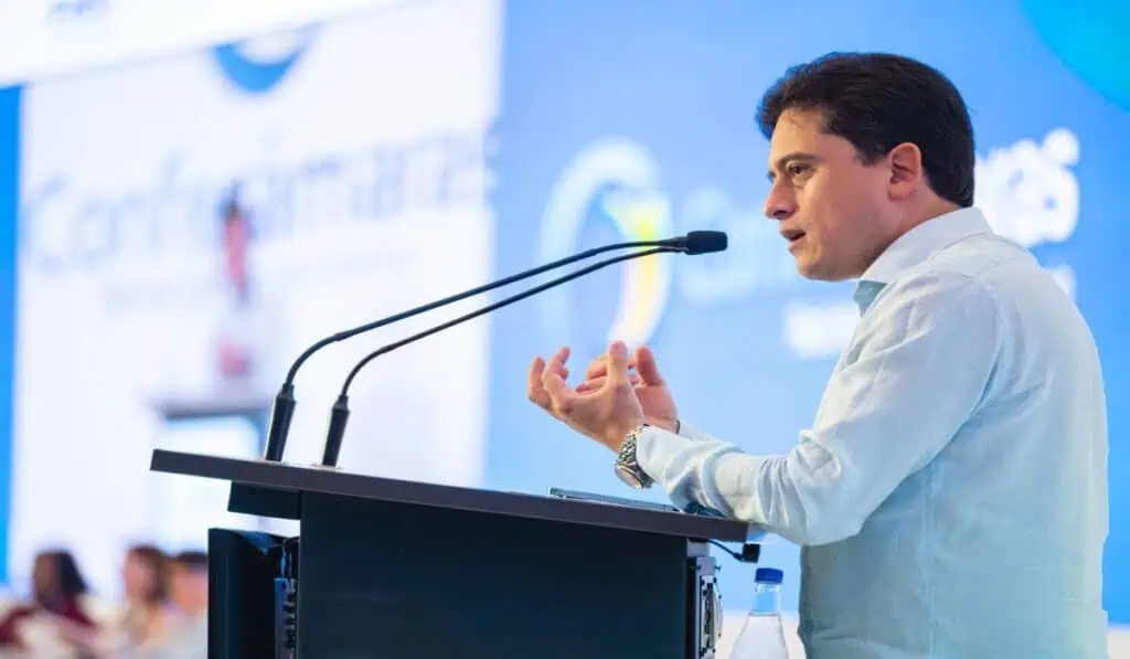 Colombia mantiene su intención de renegociar el TLC con EE. UU. pese a tensiones diplomáticas Luis Carlos Reyes