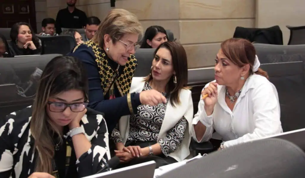 Reforma laboral de Gobierno Petro avanza con aprobación de informe de ponencia Ministra de Trabajo, Gloria Inés Ramírez