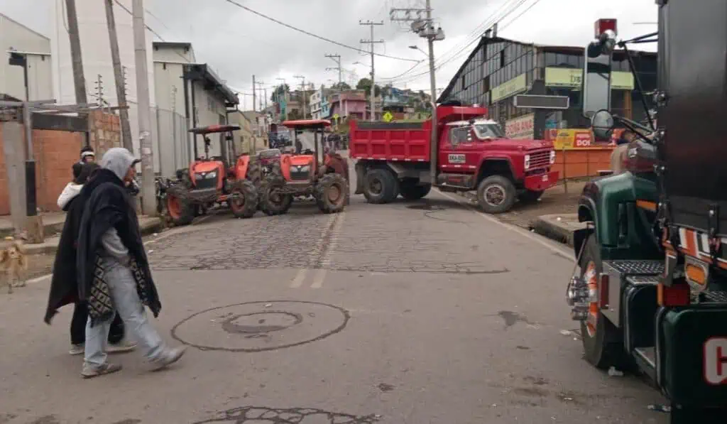Paro camionero: Gobierno Petro, a la espera de que transportadores reactiven diálogos Paro camionero en Colombia podría terminar