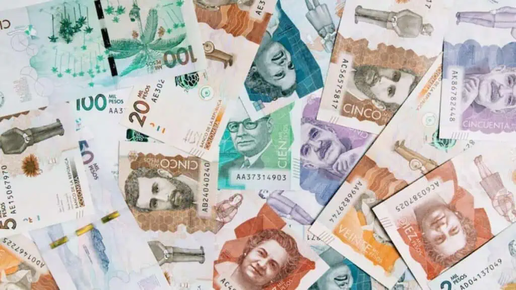 Inicia pago adicional para profesores en Colombia: Así puede saber si es beneficiario Gobierno de Colombia fija nuevos sueldos para docentes en 2025: así se pagará el retroactivo