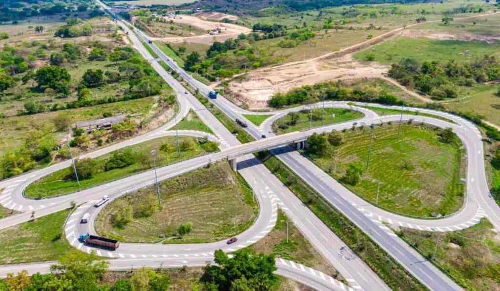 Megavía en Colombia de $3,6 billones inicia fase de construcción: así es el proyecto Obras de la Troncal Magdalena 2