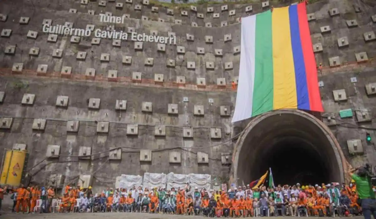 Túnel del Toyo podría quedar 100 % en manos de Medellín y Antioquia Mapa del megaproyecto del túnel del Toyo en Antioquia
