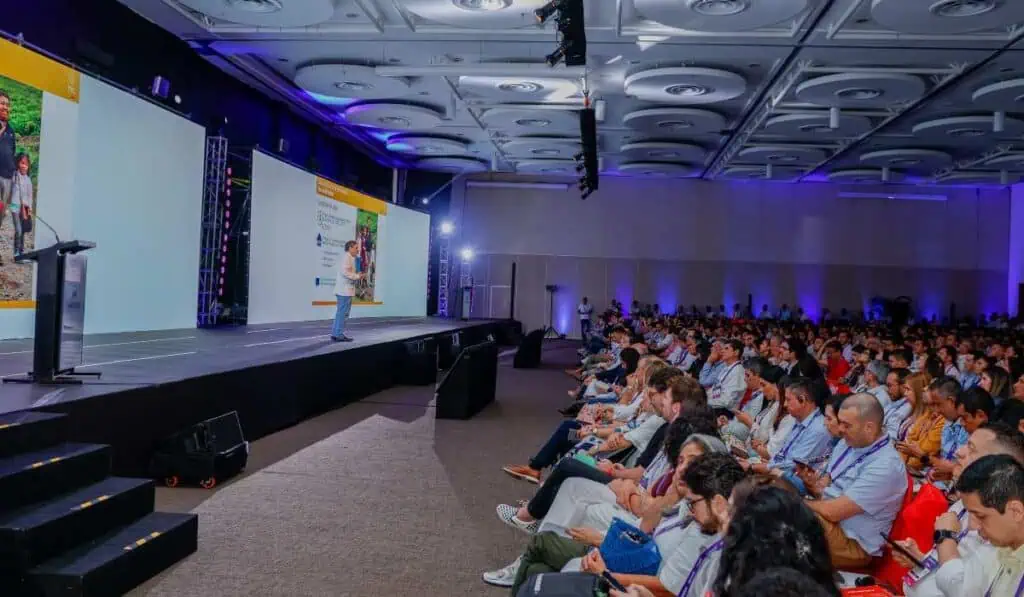 Gobierno habla sobre retos y avances de conectividad en Colombia Mauricio Lizcano