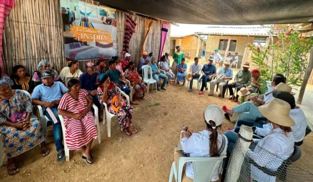 Empresarios incentivan nuevo modelo de vivienda para comunidades indígenas construcción de viviendas Miiroku en La Guajira
