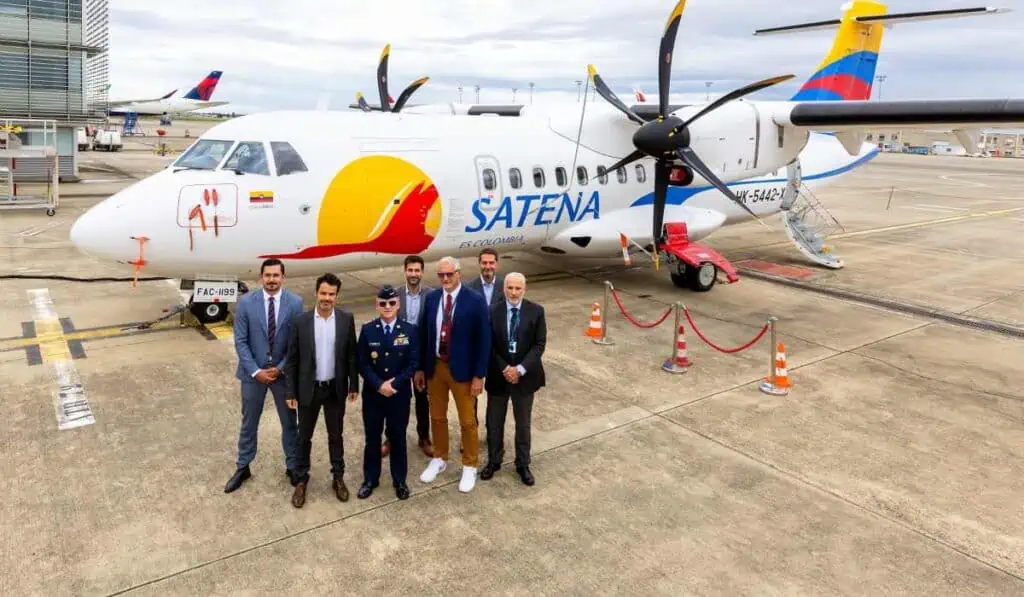 Satena recibe nueva aeronave ATR 42-600 y completa 13 aviones en Colombia Satena