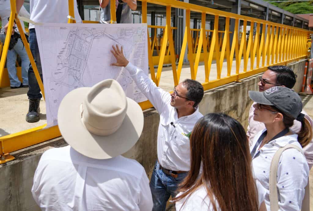 Entrega del sistema de acueducto.