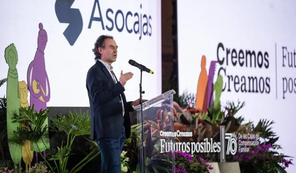 Cajas de compensación estarían interesadas en ser gestoras de salud Alcalde de Medellín, Federico Gutiérrez
