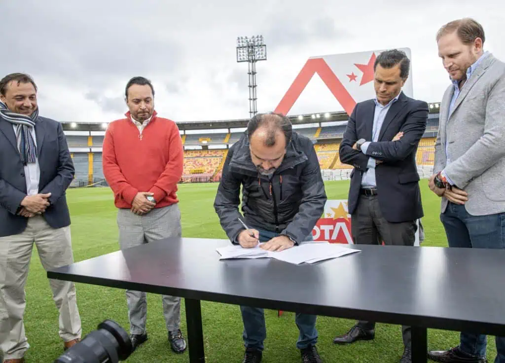 Arranca megaproyecto de $2,4 billones para transformar el estadio El Campín de Bogotá Firma del acta de Inicio proyecto Sencia.
