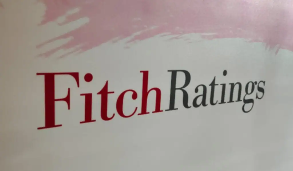 Fitch no ve medidas para que Colombia corrija el deterioro fiscal en los próximos años deuda soberana