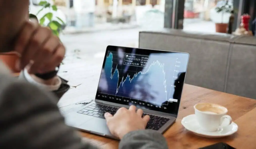 Conozca cómo invertir en ETF y aprovechar el potencial de los mercados globales Conozca cómo invertir en ETFs y aprovechar el potencial de los mercados globales