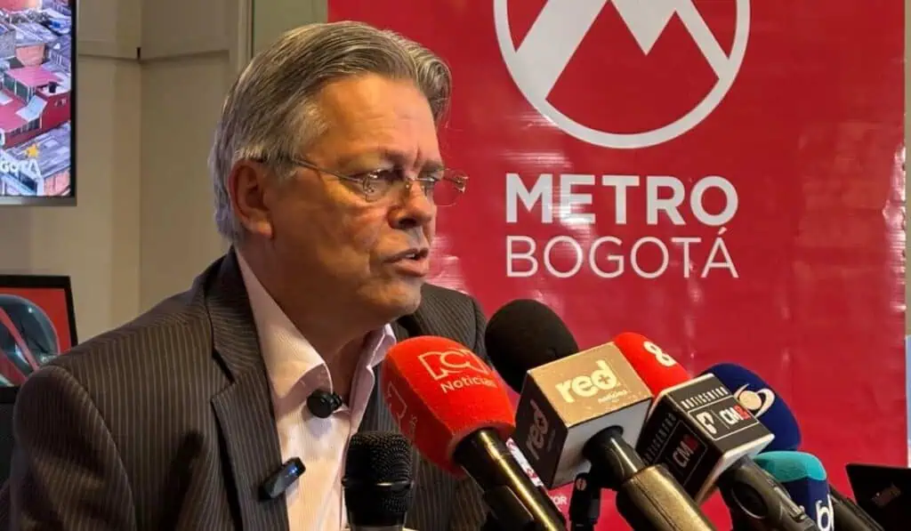 Así será el primer metro subterráneo en Colombia: se adjudicaría en abril de 2025 Leonidas Narváez, gerente de la Empresa Metro de Bogotá, en rueda de prensa