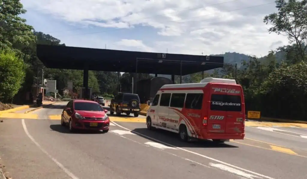 Se reactivará peaje destruido en Santander durante el paro nacional de 2021 precio de los peajes en Colombia
