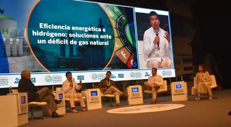 CREG dejará en firme la contratación de gas en Colombia por menos de un año