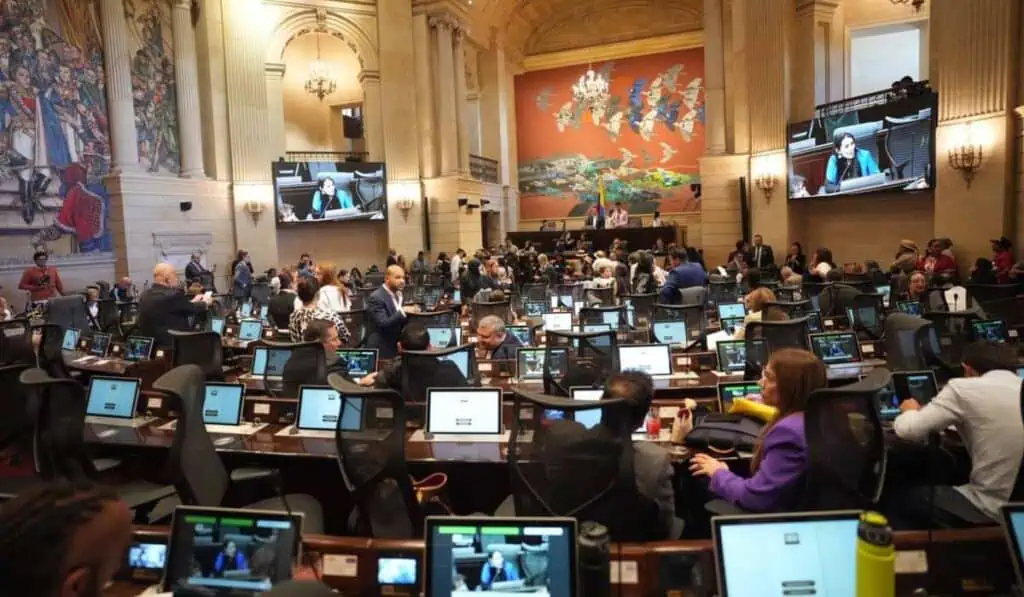 Petro buscaría tumbar la reforma laboral en el Senado: Lanzan alerta desde el Congreso reforma laboral del gobierno Petro