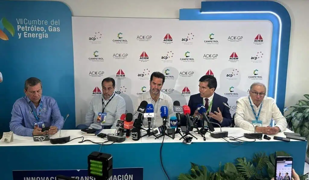 Empresas en Colombia estarían 'acaparando' gas en medio de la crisis energética Empresas en Colombia estarían 'acaparando' gas en medio de la crisis energética