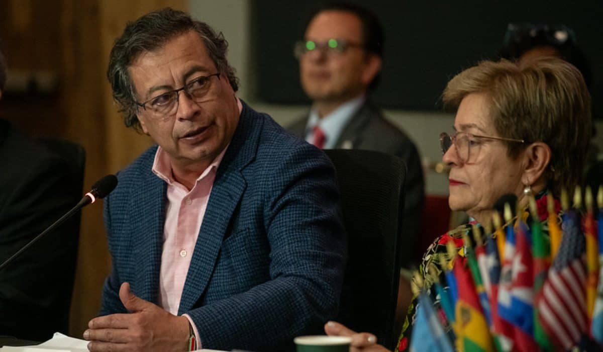 Presidente Gustavo Petro y salario mínimo en Colombia