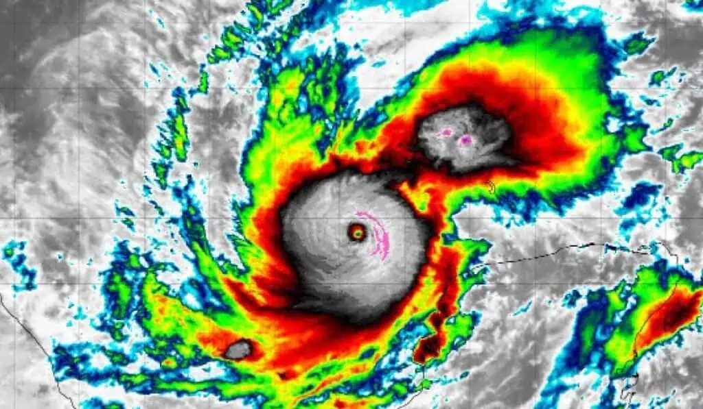 Florida viviría la mayor evacuación desde 2017 por el huracán Milton: ya es categoría 5 Huracán Milton llegaría a Florida el miércoles por la noche.
