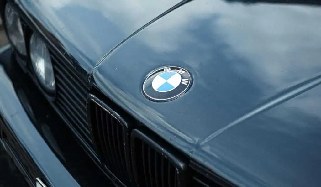 ¿Por qué BMW lidera el negocio de los carros de alta gama en Colombia? BMW E36 Serie 3