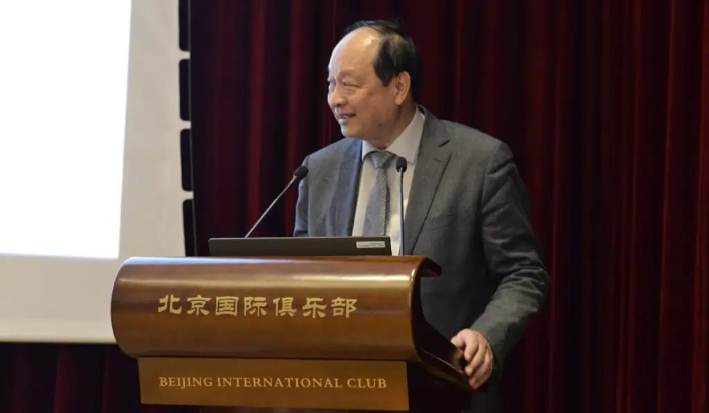 El plan de China para enfrentar aranceles de Estados Unidos ante la llegada de Trump Ding Yifan, investigador del Instituto para el Desarrollo Mundial del Centro del Consejo de Estado