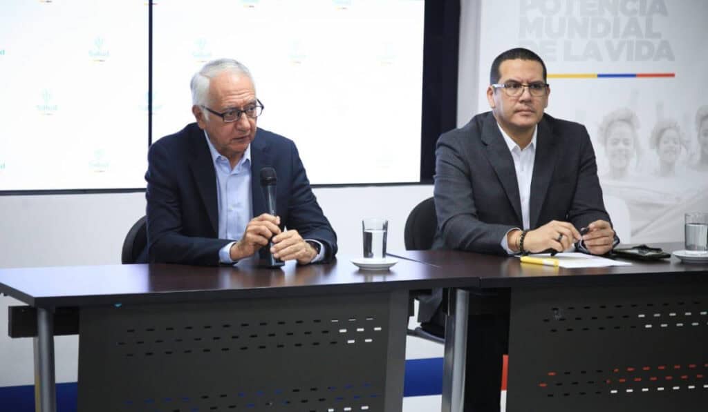 Ministro de Salud, Guillermo Jaramillo, y el nuevo superintendente de Salud, Giovanny Rubiano García. 