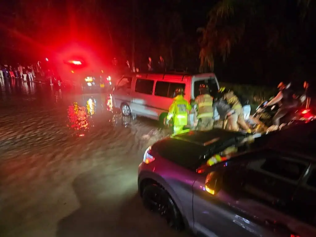 Bogotá mantiene caos de movilidad tras fuertes inundaciones: así están las vías Inundaciones en Bogotá