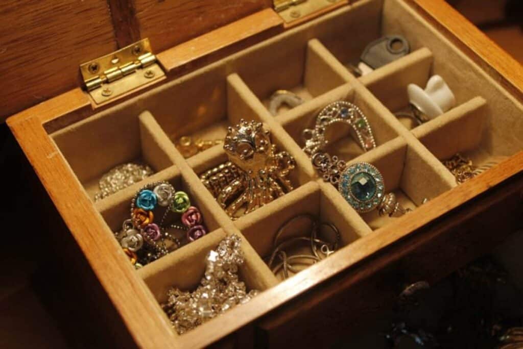 DIAN subastará joyas, oro y otros metales a precios muy económicos Joyas que subastará la DIAN a precios bajos. Foto: Pixabay