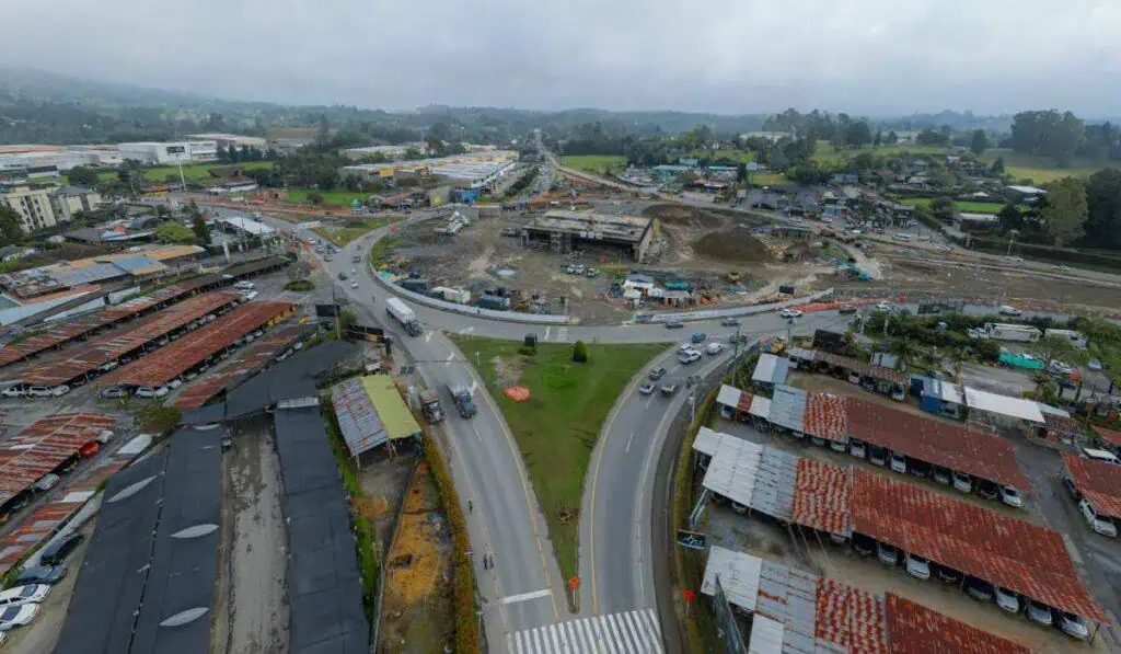 Megaobra a las afueras de Medellín superó el 50 % de avance: quedará lista en 2025 Intercambiador vial aeropuerto de Rionegro