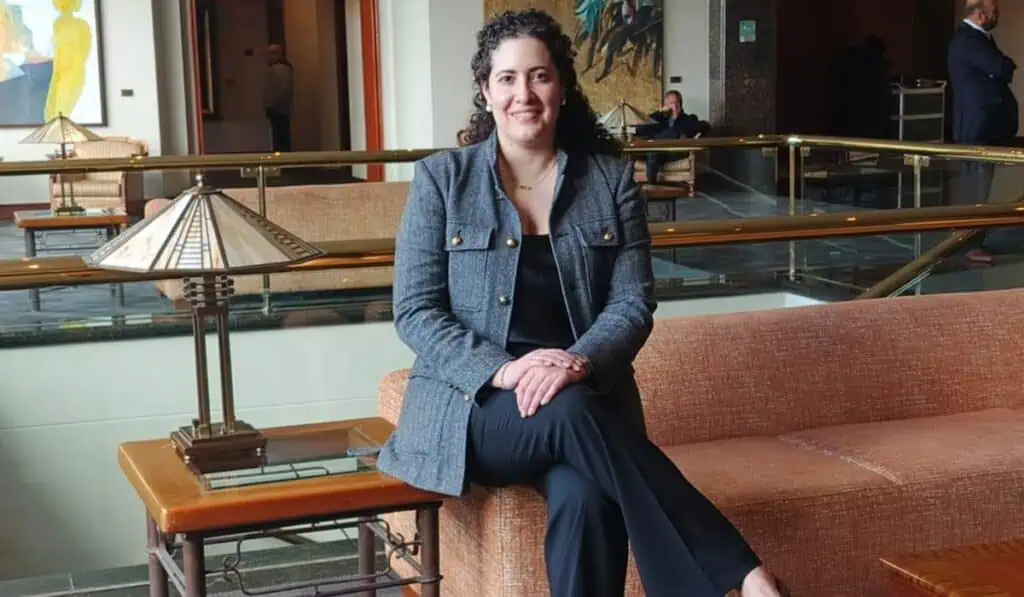 Corficolombiana evalúa entrar en proyectos viales secundarios en Colombia y diversificar inversión en el extranjero Milena López Rocha, presidenta de Corficolombiana