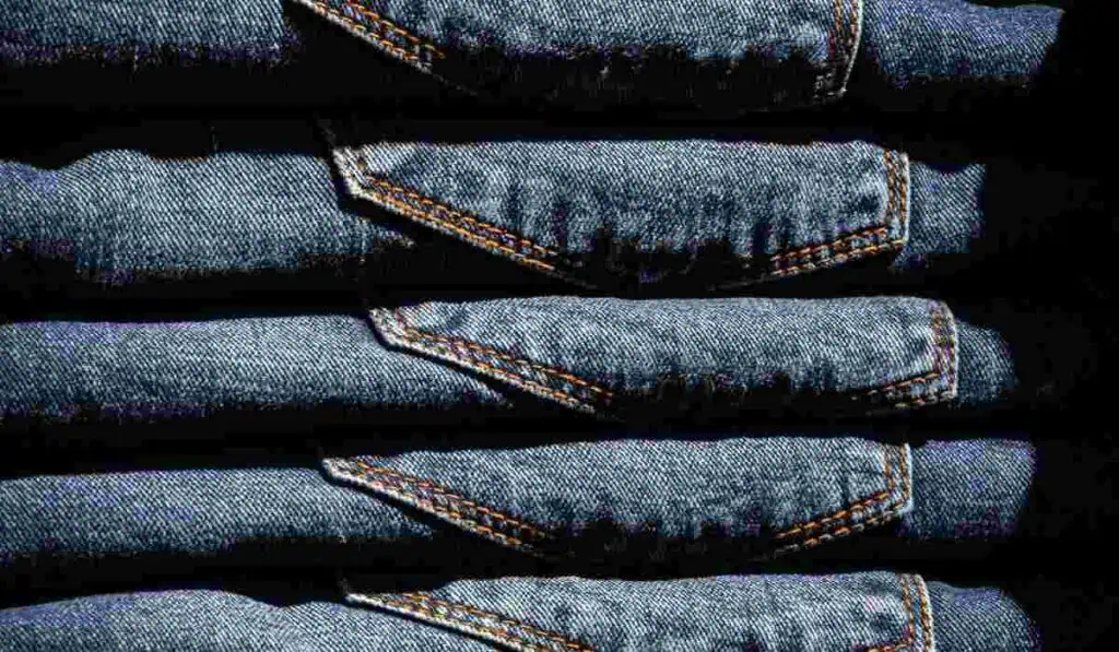 San Victorino ofrece grandes descuentos por Black Friday: Pantalones desde $15.000 Pantalones en San Victorino a $15.000