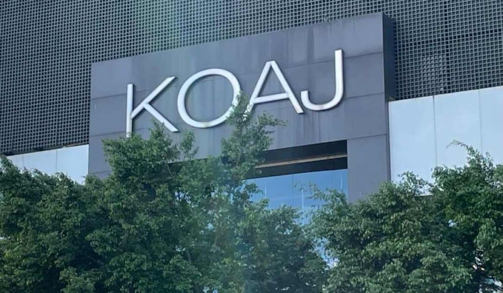 Permoda, dueña de la conocida marca de ropa KOAJ, busca mejorar su producción; recibió importantes recursos Tienda de KOAJ en Colombia