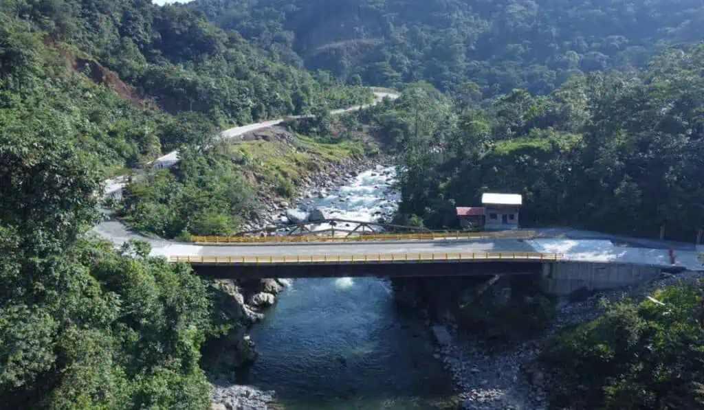 Gobierno Petro adjudica obras clave para las vías de Quibdó a Medellín y Pereira Vías Quibdó a Medellín y Pereira