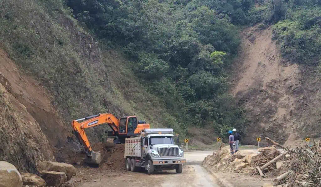 Gobierno Petro adjudica obras clave para las vías de Quibdó a Medellín y Pereira Vías Quibdó a Medellín y Pereira obras construcción infraestructura