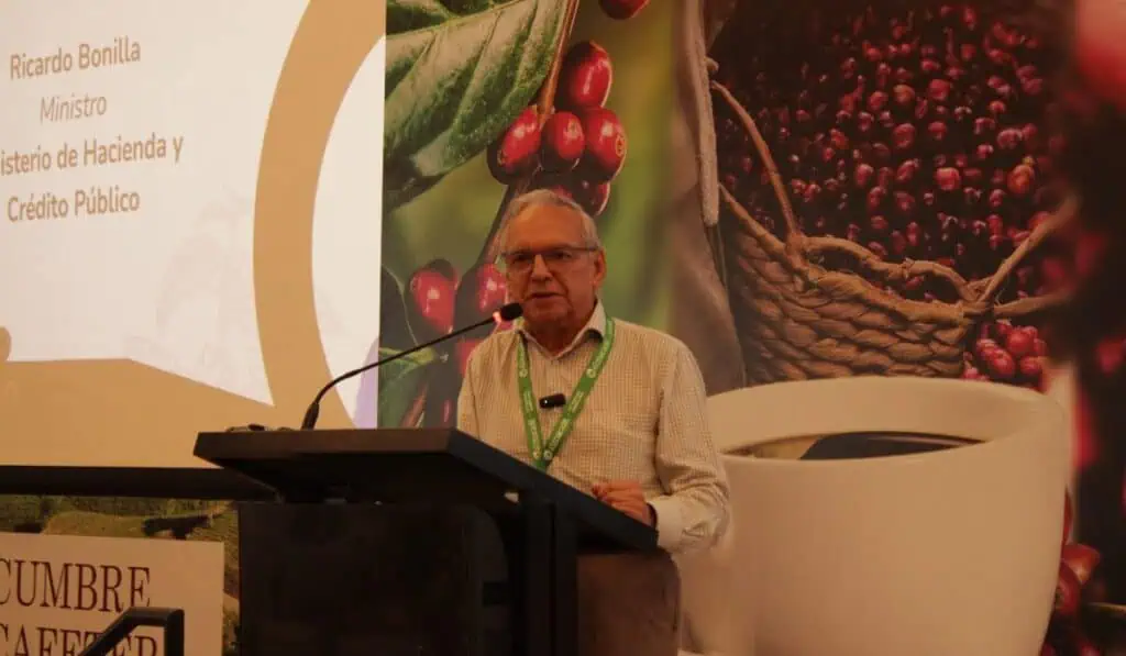 Estos son los retos que ve el ministerio de Hacienda en el sector cafetero de Colombia Ministro de Hacienda