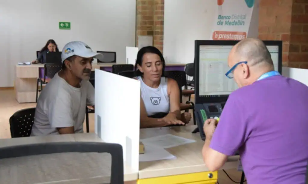 Banco en Colombia implementó importante cambio que beneficiará a usuarios Banco Distrital de Medellín